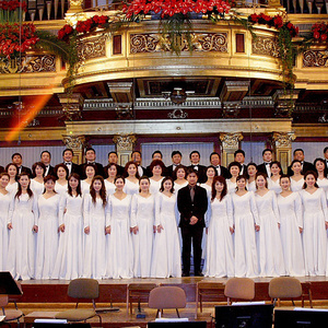 国产我和亲妺作爱69免费观看
